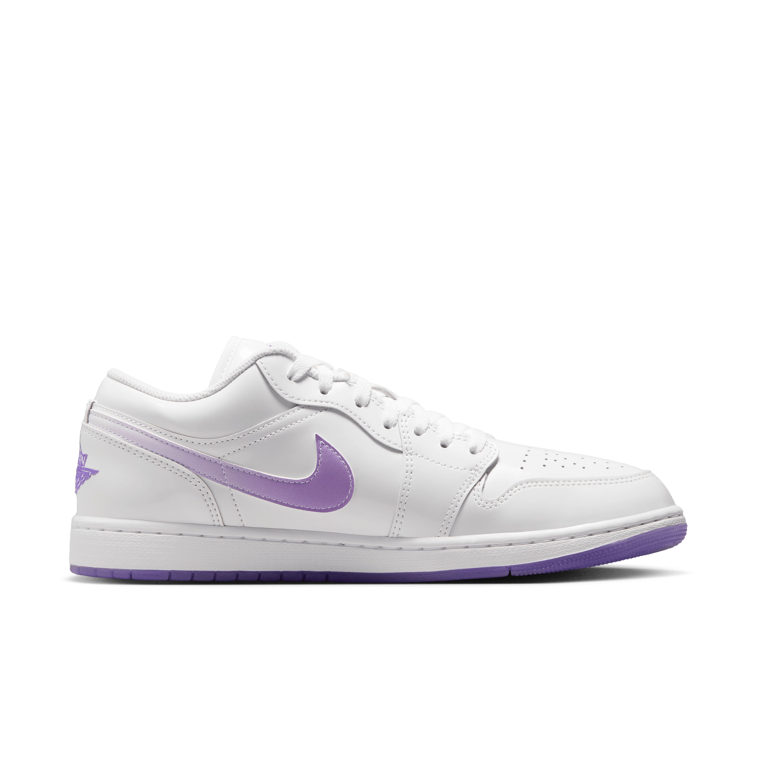 Air Jordan 1 Low SE Quai54 Angle 2