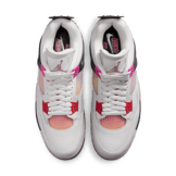 Air Jordan 4 Retro Comic Angle 3