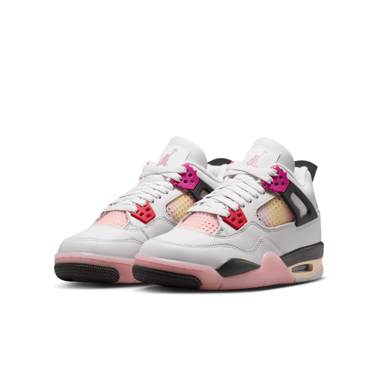 Air Jordan 4 Retro Comic (GS) Angle 4