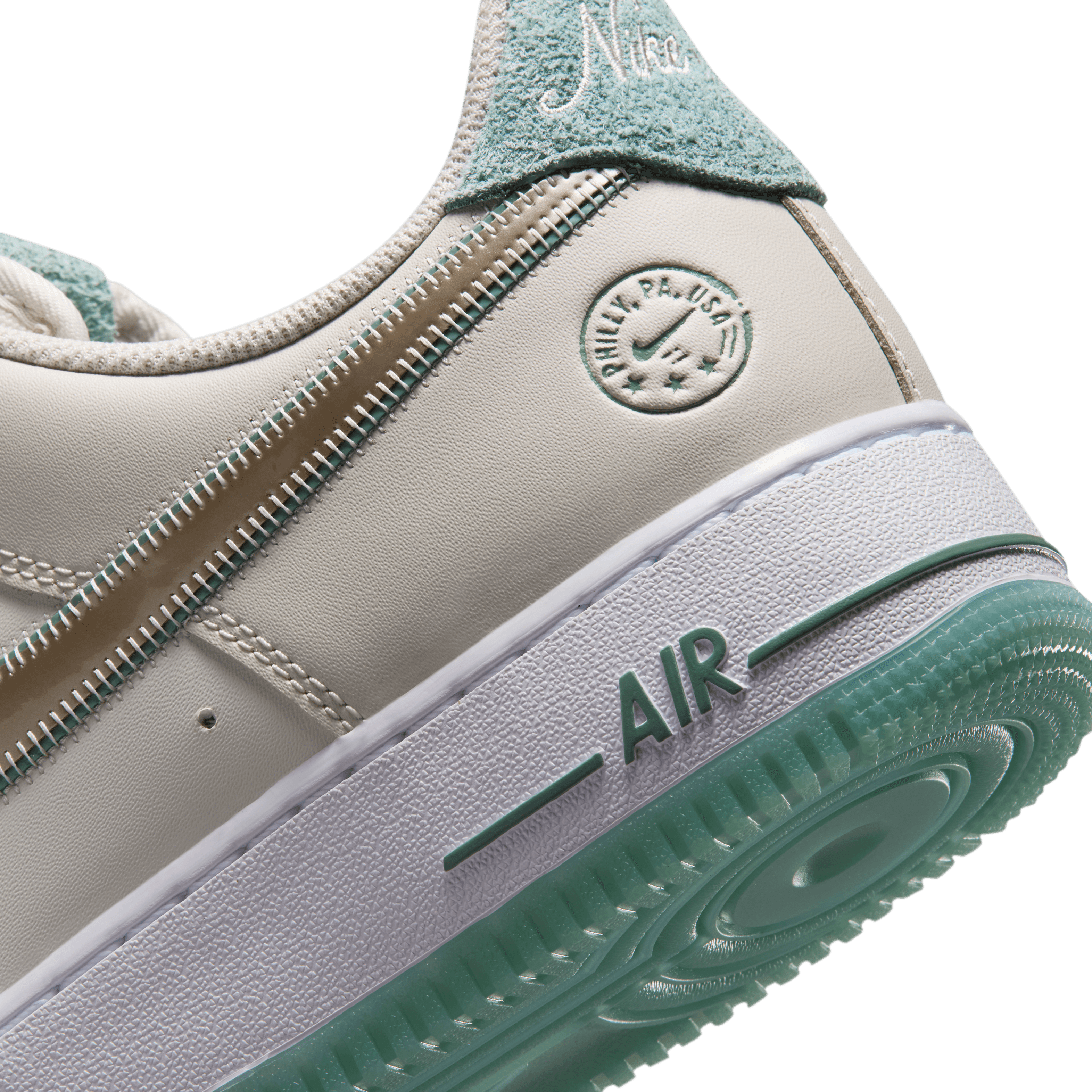 Nike Air Force 1 Low '07 Philadelphia  Angle 7