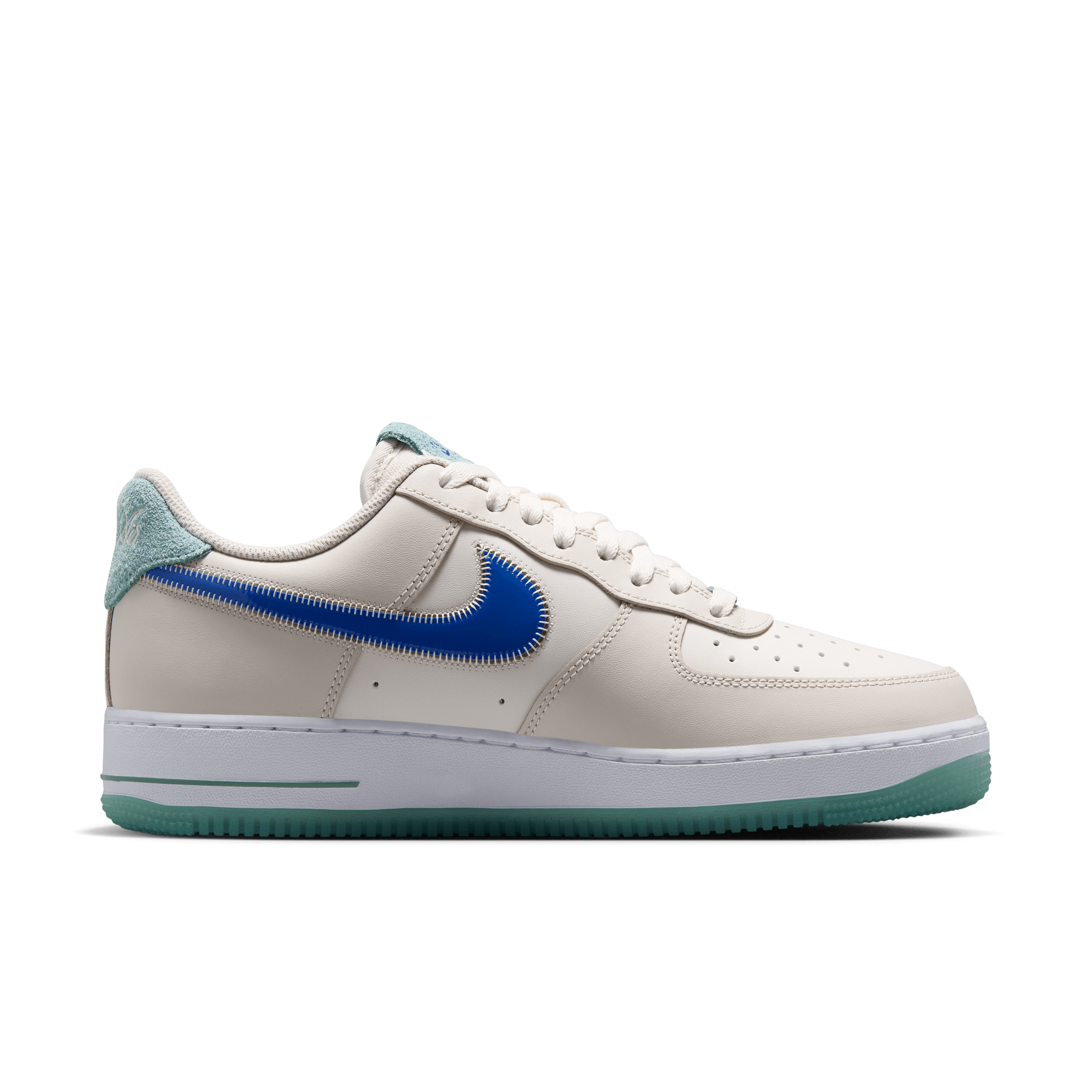 Nike Air Force 1 Low '07 Philadelphia  Angle 2