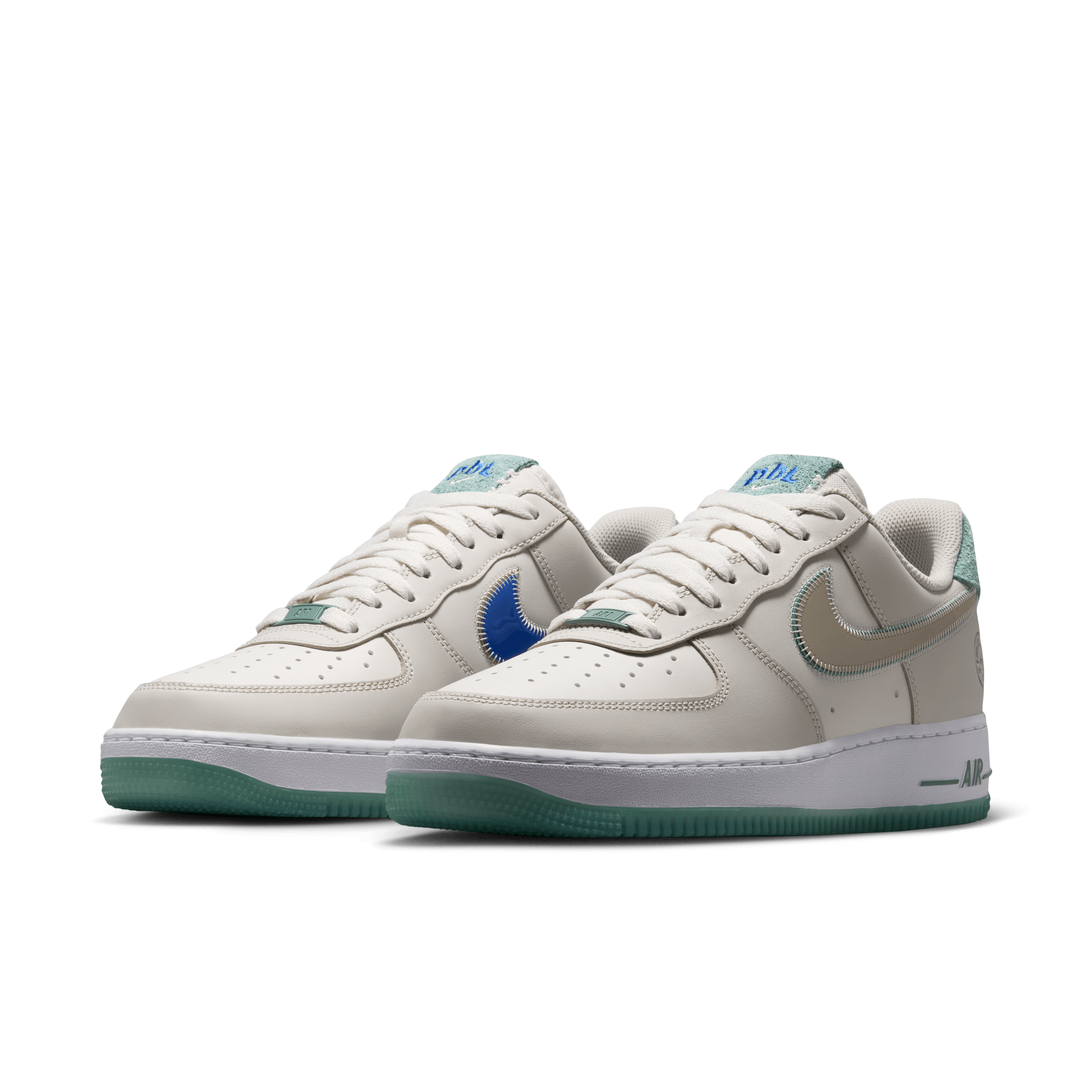 Nike Air Force 1 Low '07 Philadelphia  Angle 4