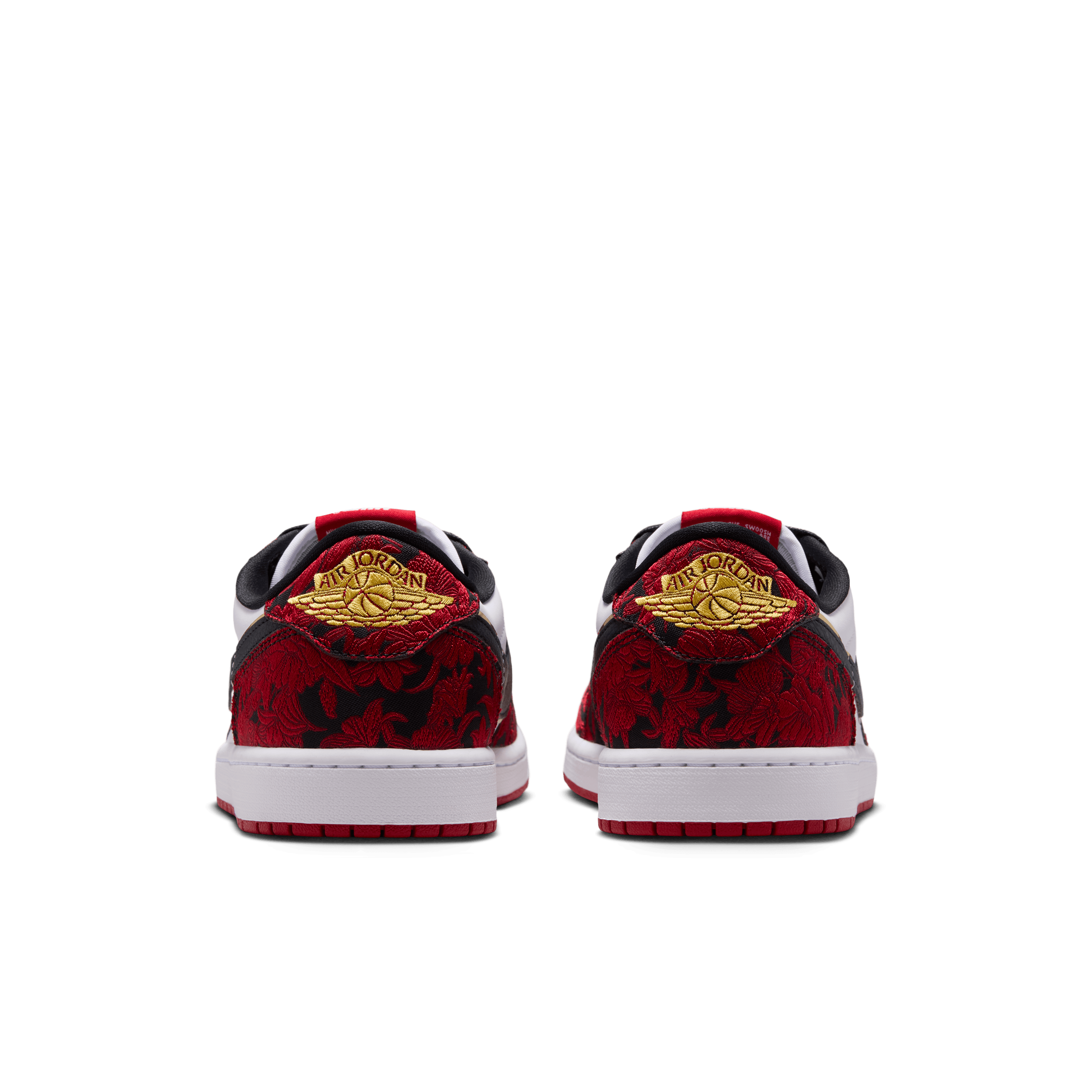 Air Jordan 1 Retro Low OG Last Dance at the Garden Angle 5