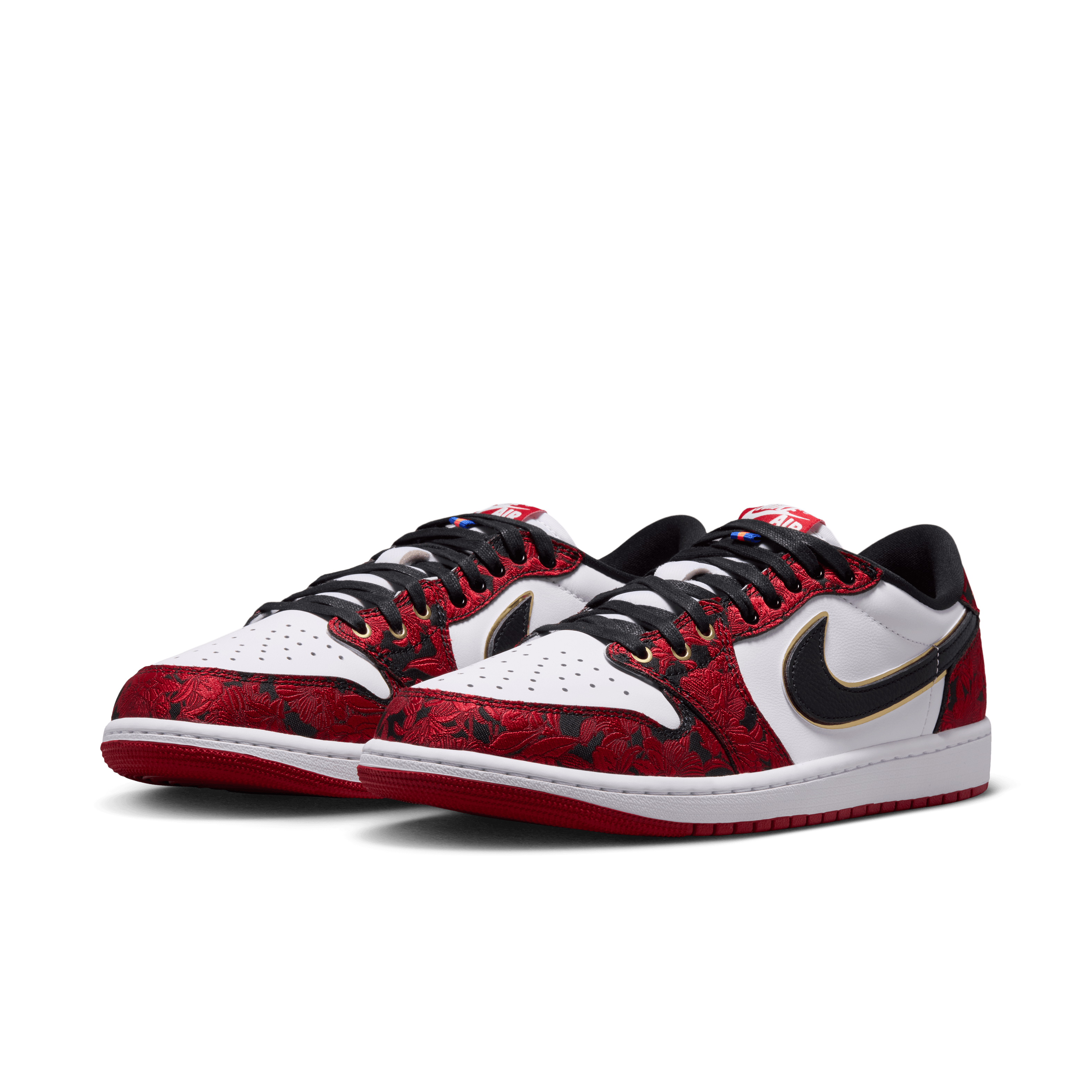 Air Jordan 1 Retro Low OG Last Dance at the Garden Angle 4