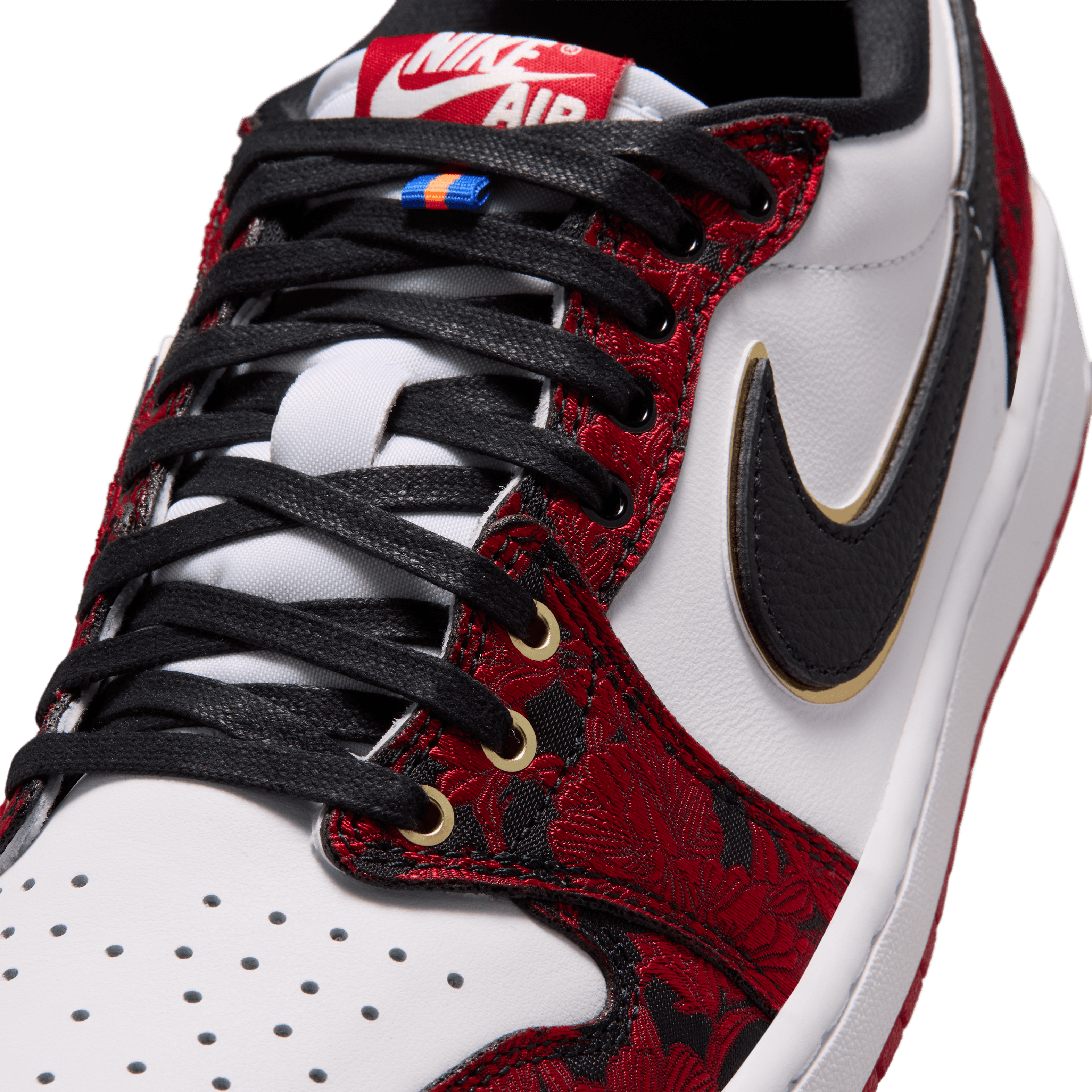 Air Jordan 1 Retro Low OG Last Dance at the Garden Angle 6