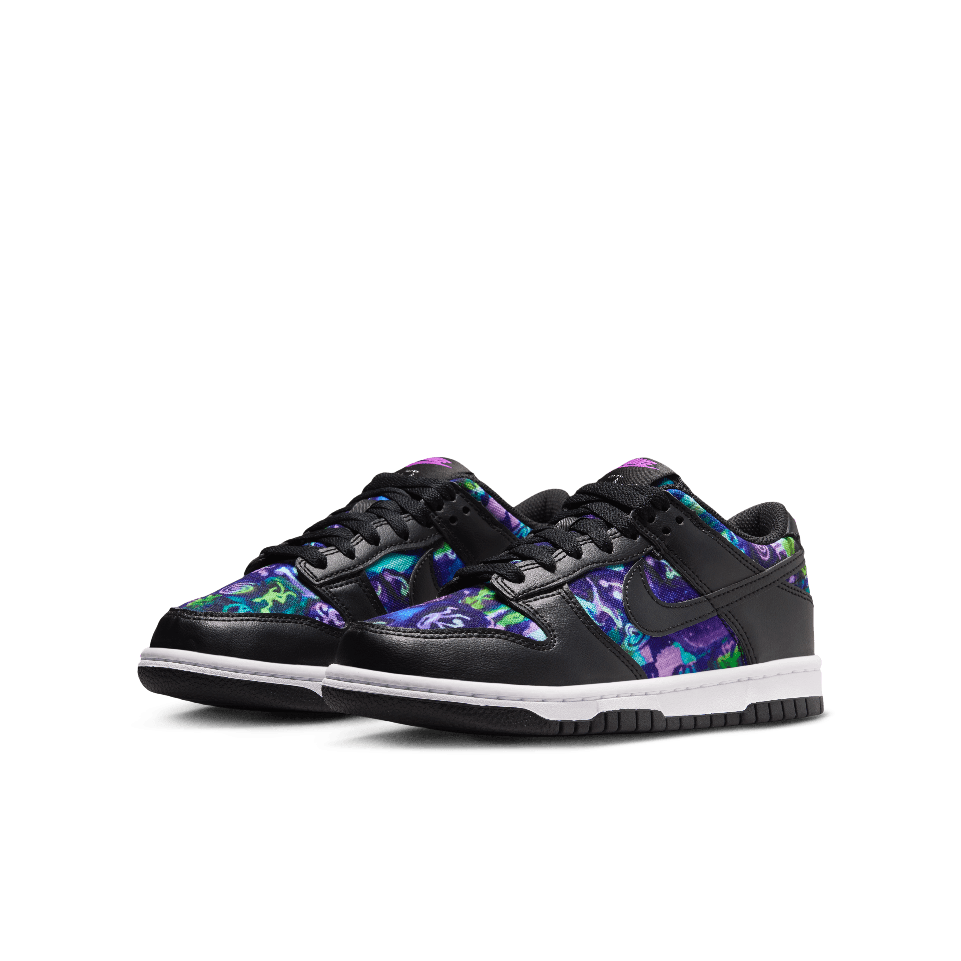 Nike Dunk Low Andrea Bergart (GS) Angle 4