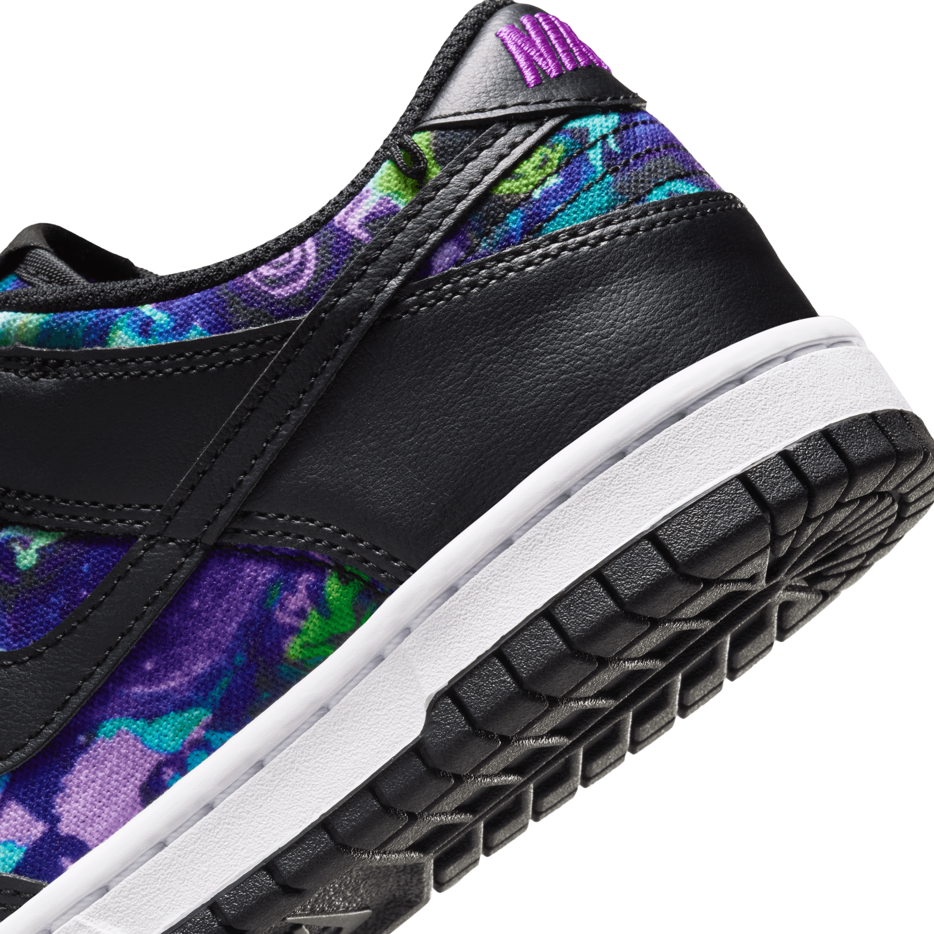 Nike Dunk Low Andrea Bergart (GS) Angle 7