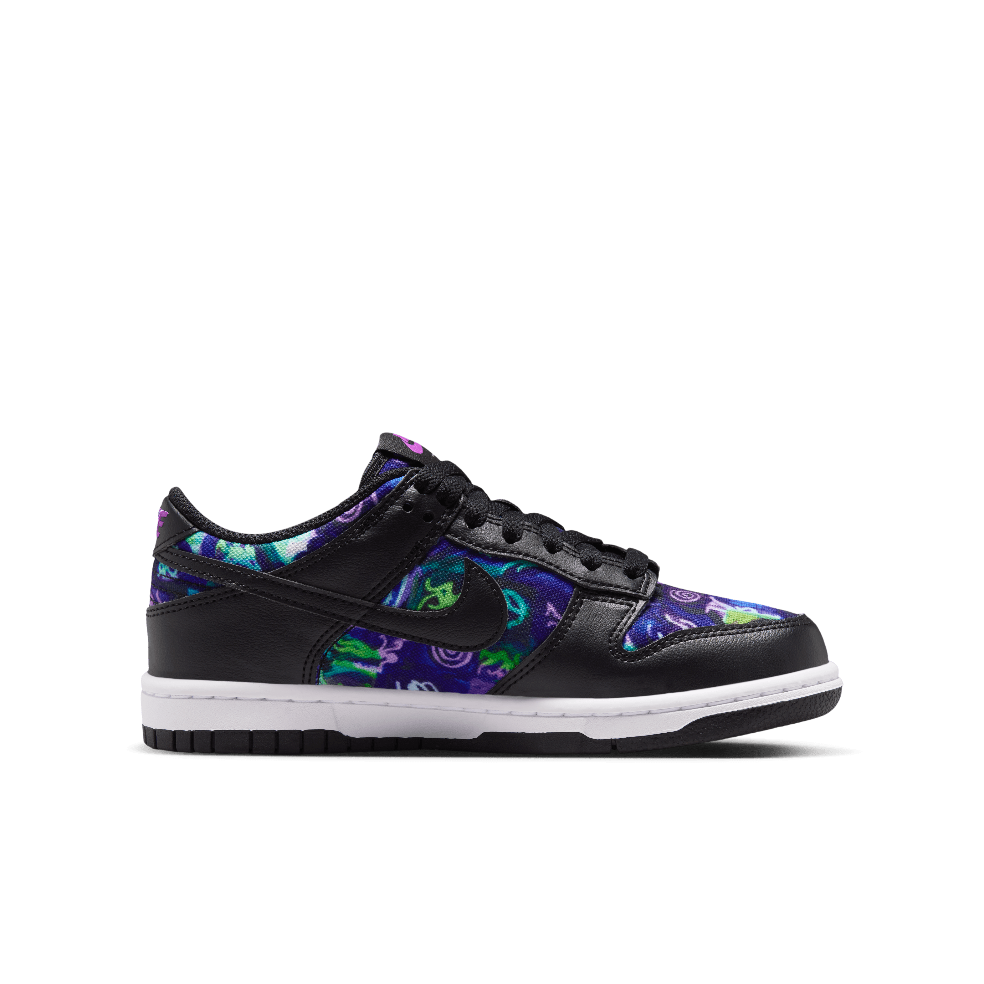 Nike Dunk Low Andrea Bergart (GS) Angle 2