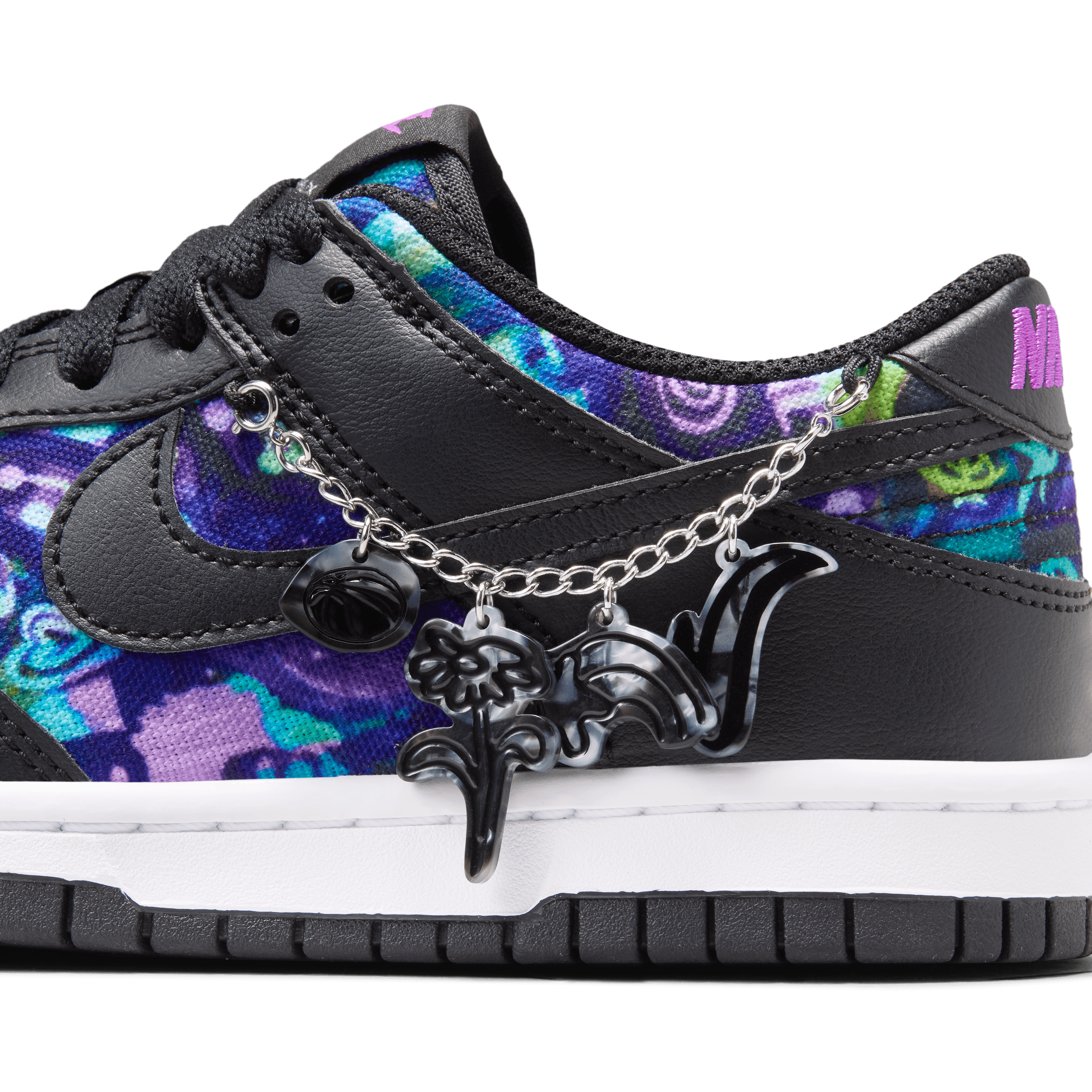 Nike Dunk Low Andrea Bergart (GS) Angle 9