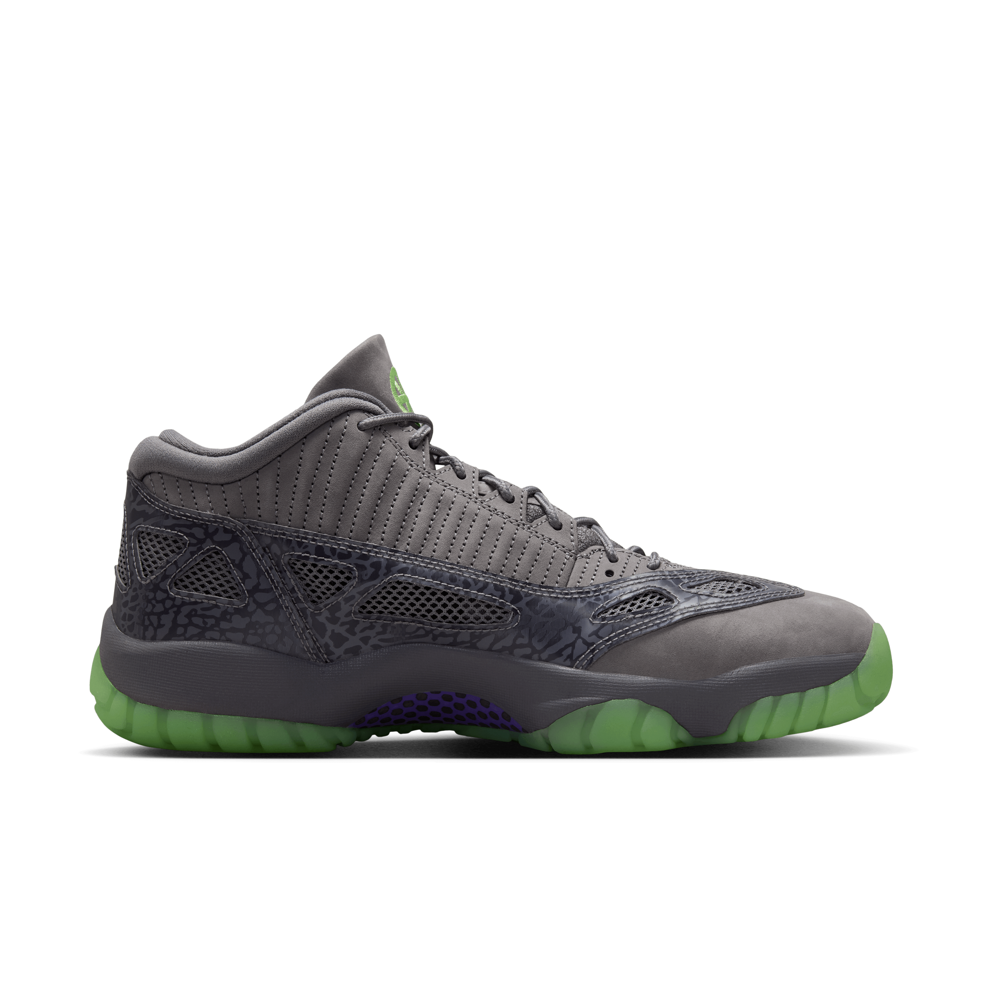 Air Jordan 11 Retro IE Quai54 Angle 2