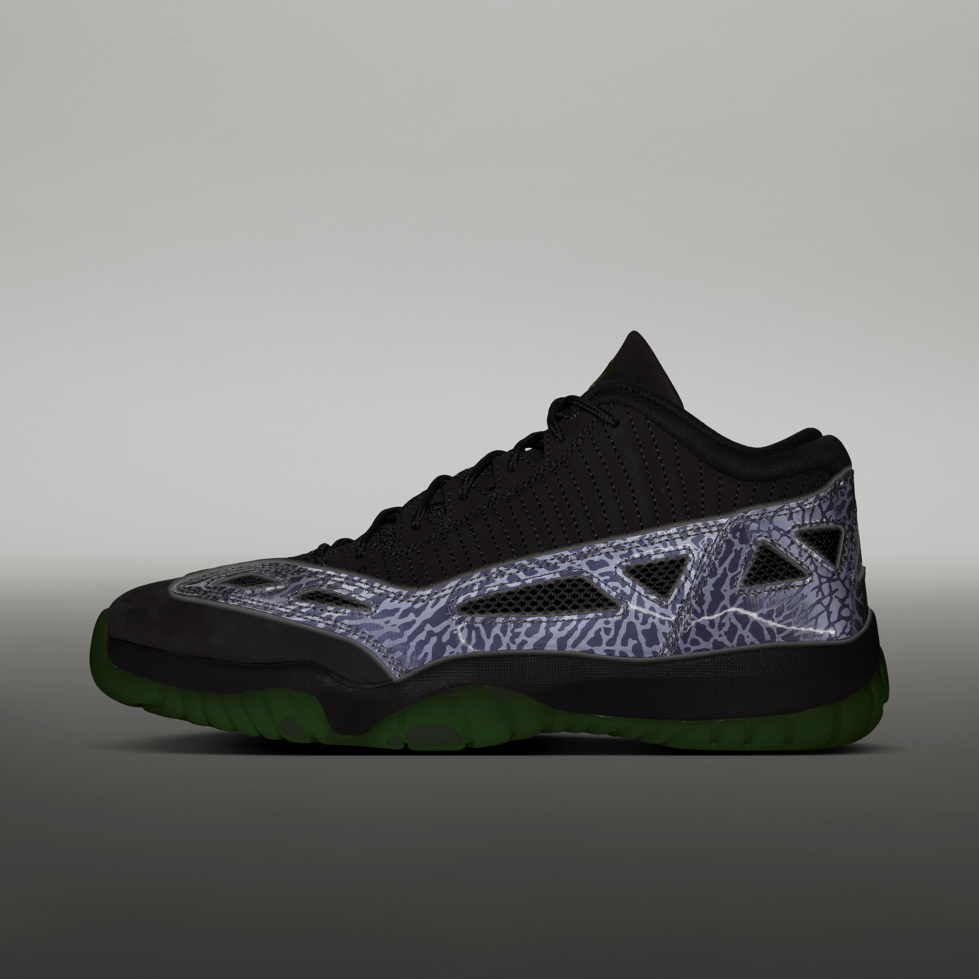 Air Jordan 11 Retro IE Quai54 Angle 8