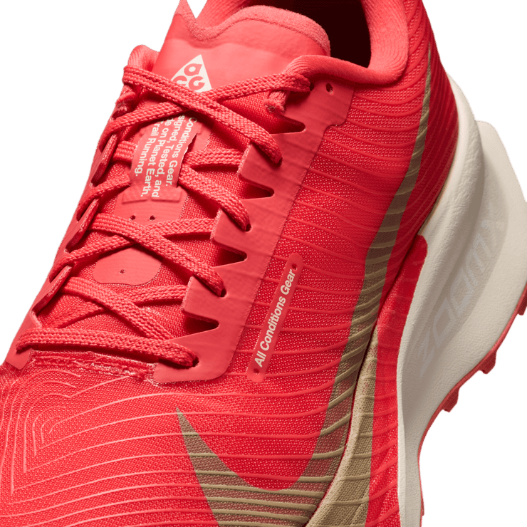 Nike ACG Ultrafly Trail Light Crimson Angle 6