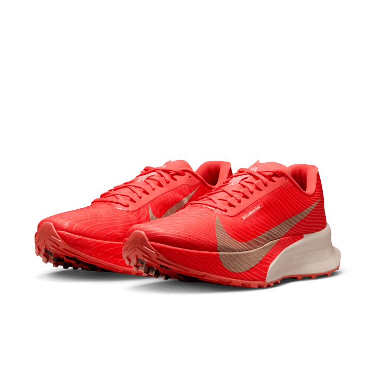 Nike ACG Ultrafly Trail Light Crimson Angle 4