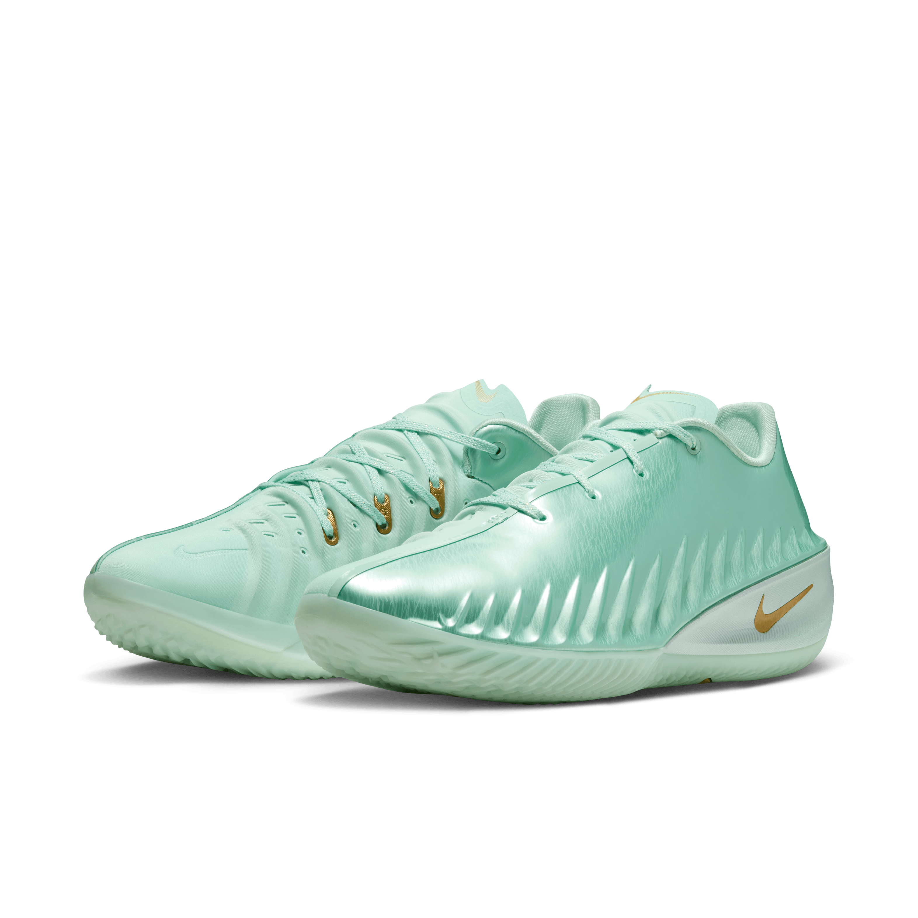 Nike GT Cut 4 NY vs. NY Victor Wembanyama PE Angle 4