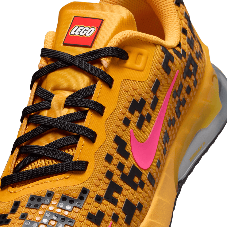 Nike Air Max Phoenix LEGO University Gold (GS) Angle 6