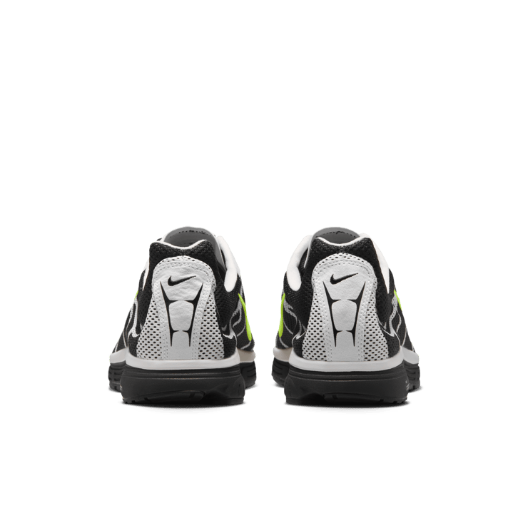 Nike Zoom Streak 3 Black Summit White Angle 5