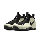 Nike Air Foamposite Pro Glow-In-The-Dark Angle 4