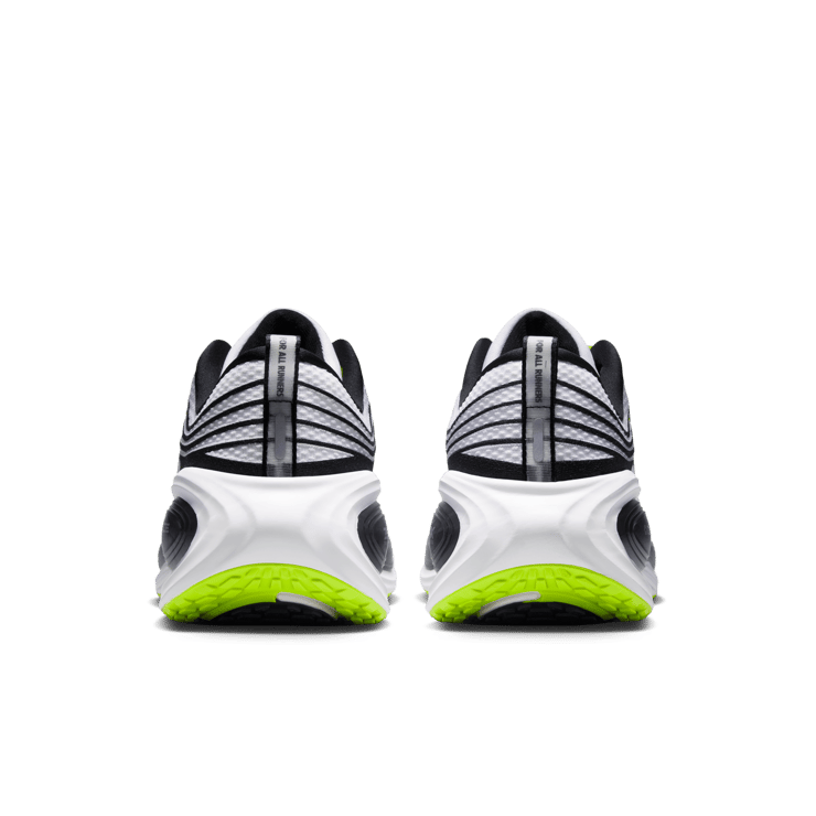 Nike Vomero Plus Distance Angle 5