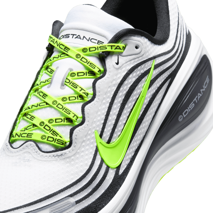 Nike Vomero Plus Distance Angle 6
