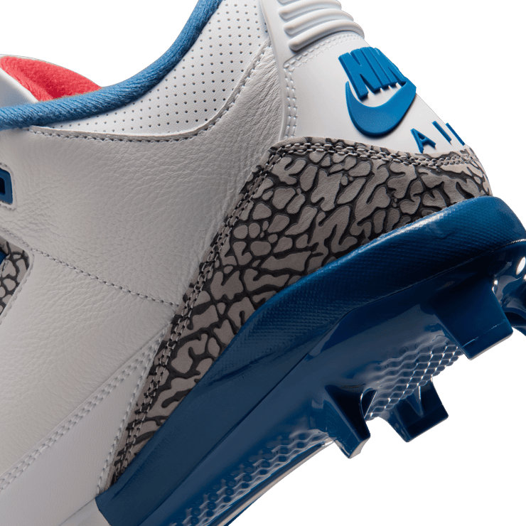Air Jordan 3 Retro MCS Cleat True Blue Angle 8