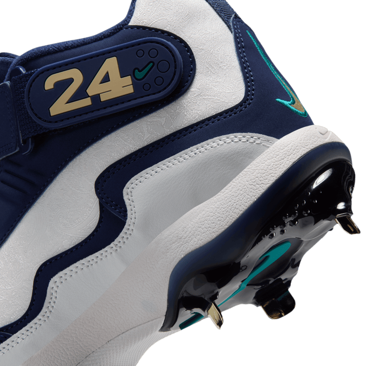 Nike Air Griffey 1 Metal Cleat Hall of Fame Angle 8