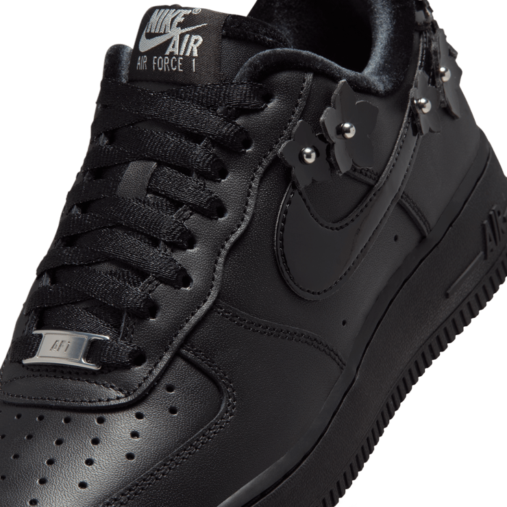 Nike Air Force 1 Low '07 Flowers Black (W) Angle 5