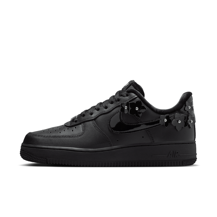 Nike Air Force 1 Low '07 Flowers Black (W) Angle 0