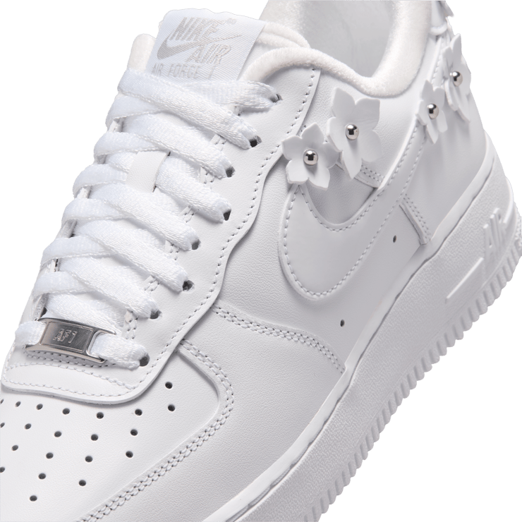 Nike Air Force 1 Low '07 Flowers White (W) Angle 6