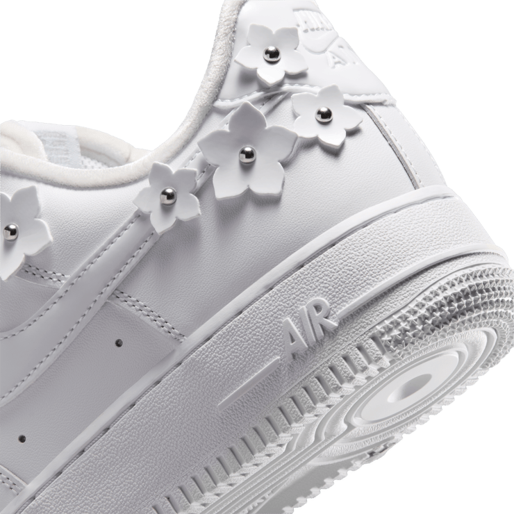 Nike Air Force 1 Low '07 Flowers White (W) Angle 7