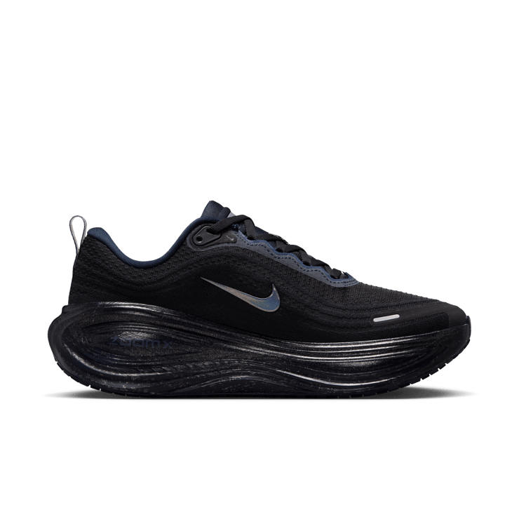 Nike Vomero Plus Keely Hodgkinson (W) Angle 2
