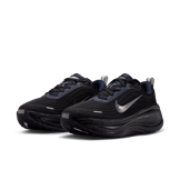 Nike Vomero Plus Keely Hodgkinson (W) Angle 4