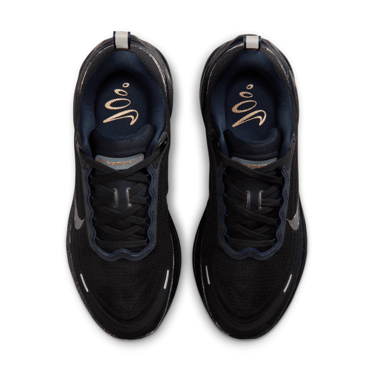 Nike Vomero Plus Keely Hodgkinson (W) Angle 3