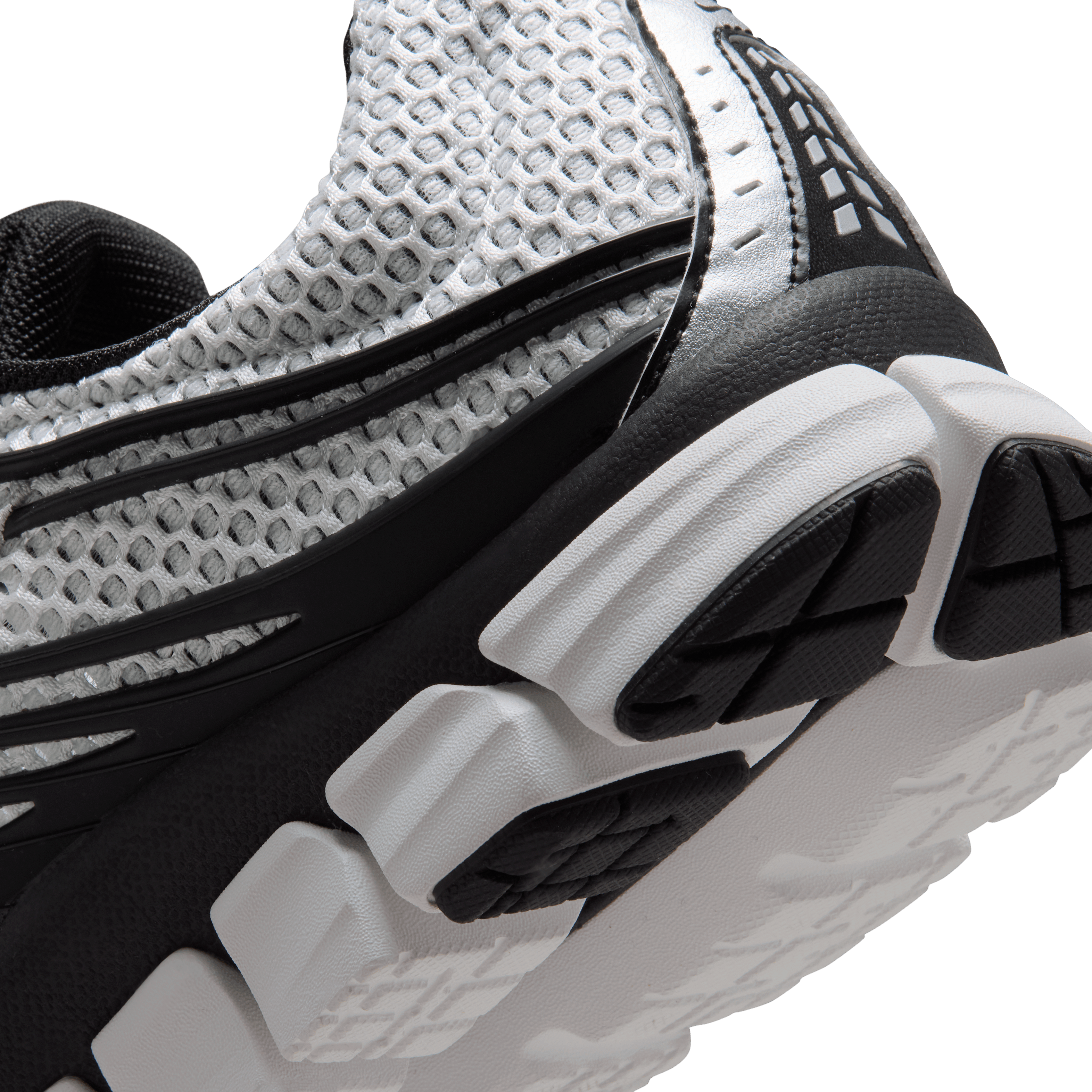 Nike Zoom Skylon 11 White Black Angle 7