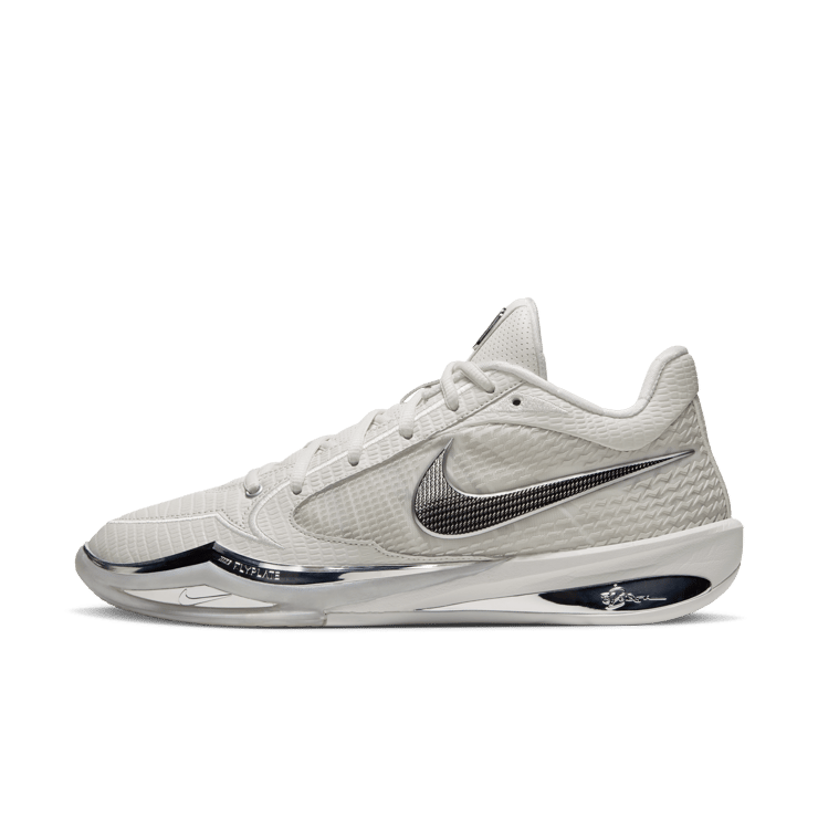 Nike Sabrina 4 LX White Label Angle 0