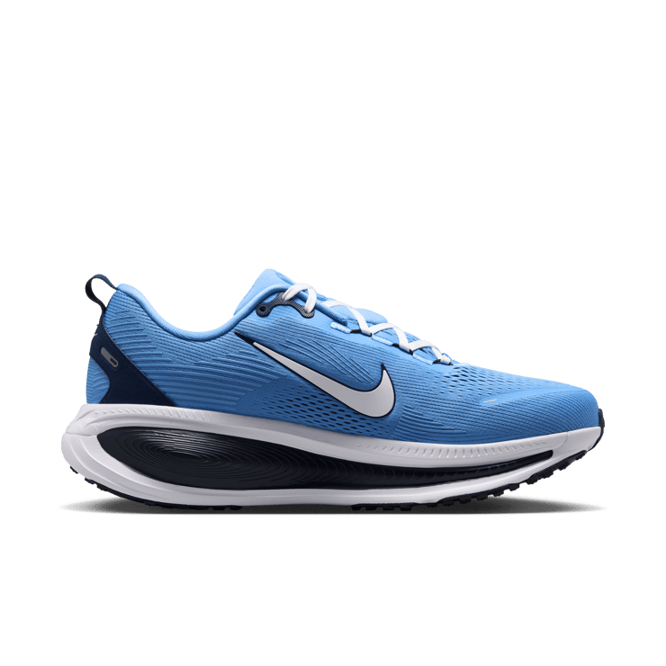 Nike Vomero 18 UNC Angle 1