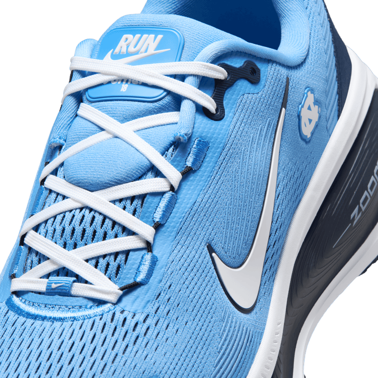 Nike Vomero 18 UNC Angle 2