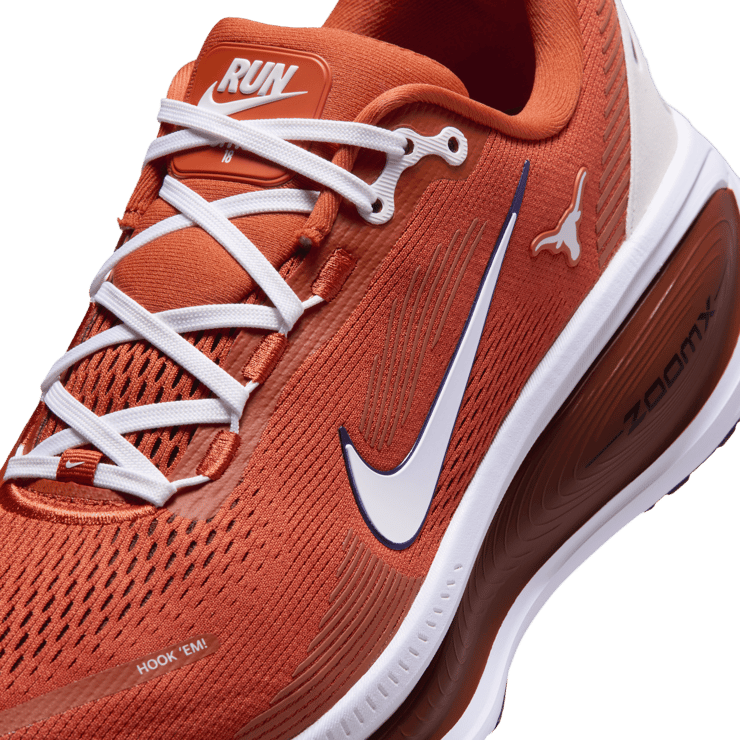 Nike Vomero 18 Texas Angle 6
