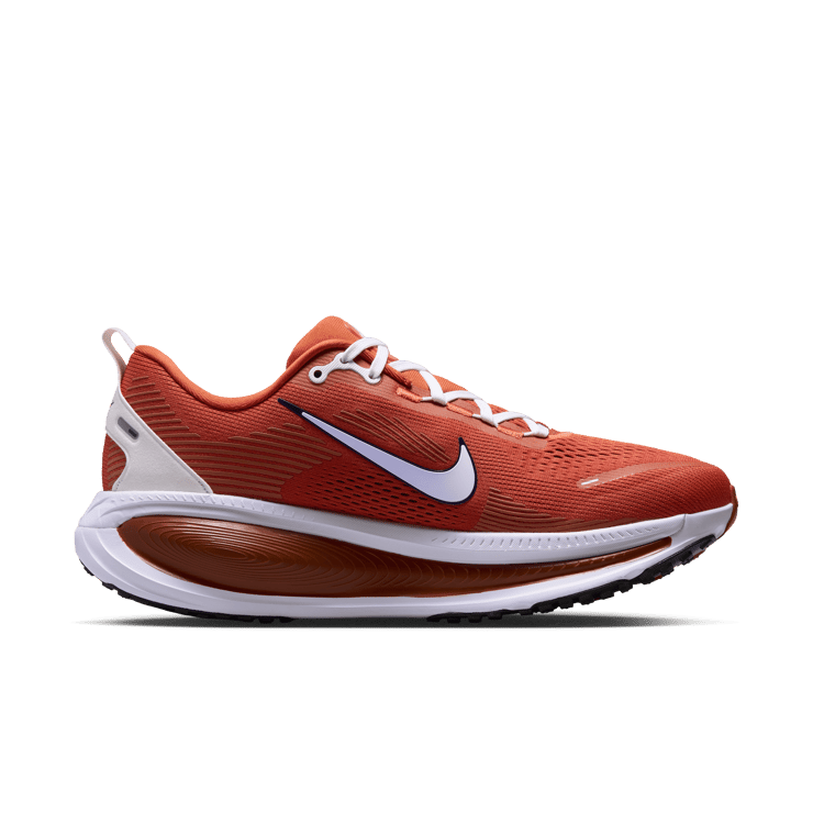 Nike Vomero 18 Texas Angle 2