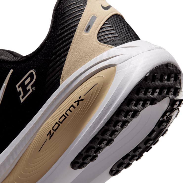 Nike Vomero 18 Purdue Angle 7