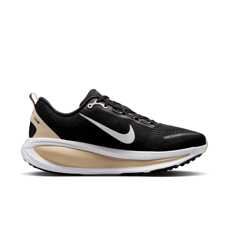 Nike Vomero 18 Purdue Angle 2