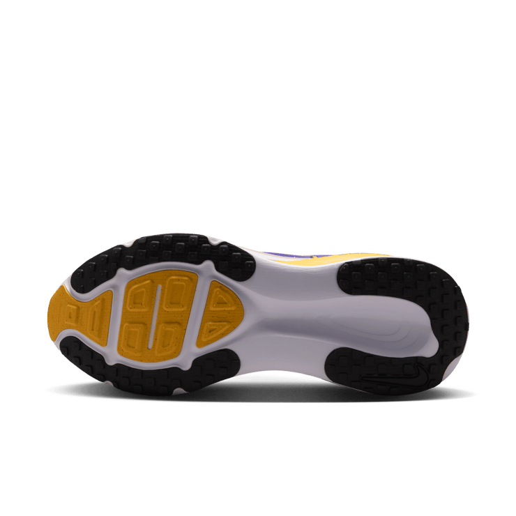 Nike Vomero 18 LSU Angle 1