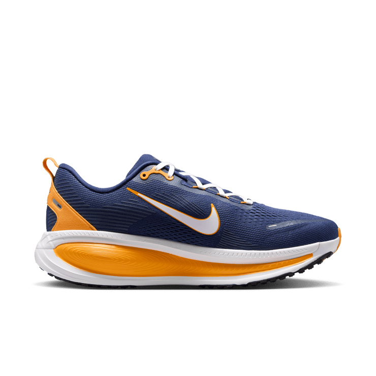 Nike Vomero 18 West Virginia Angle 2