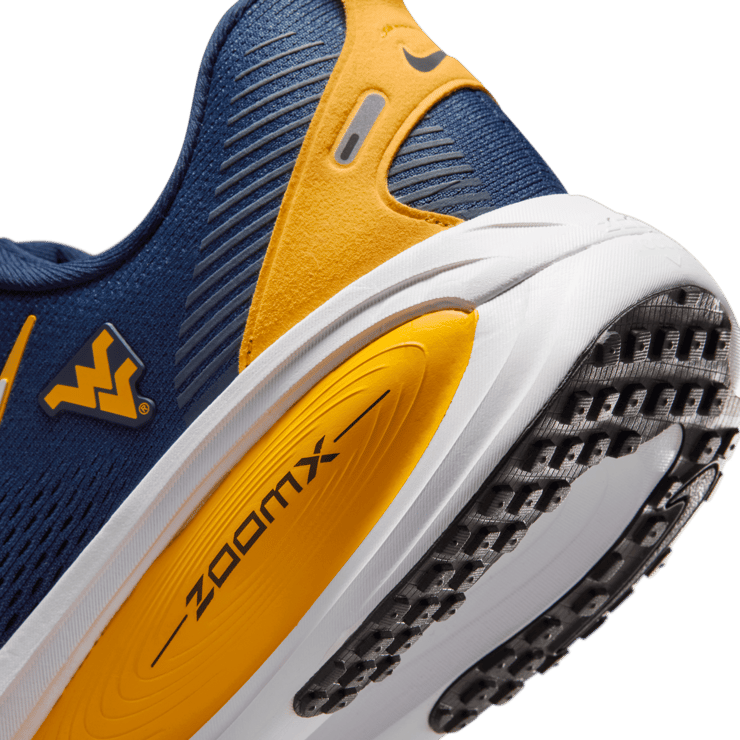 Nike Vomero 18 West Virginia Angle 6