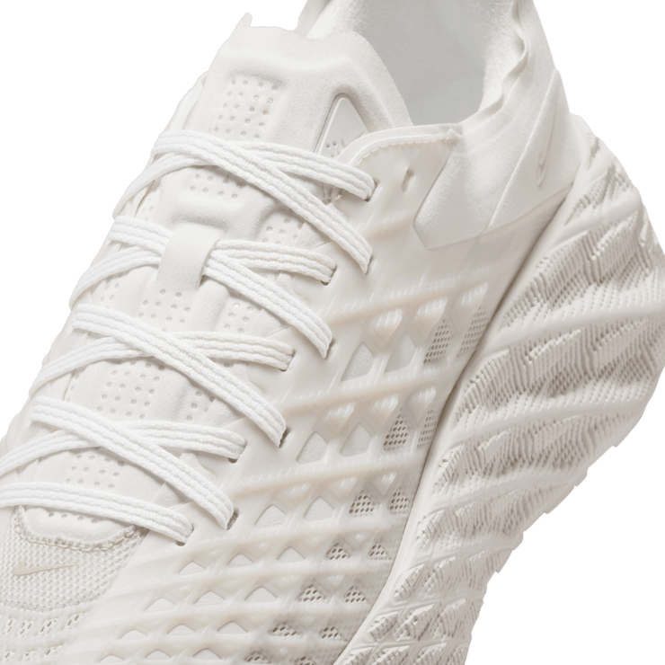 Nike Ava Edge Summit White Angle 6