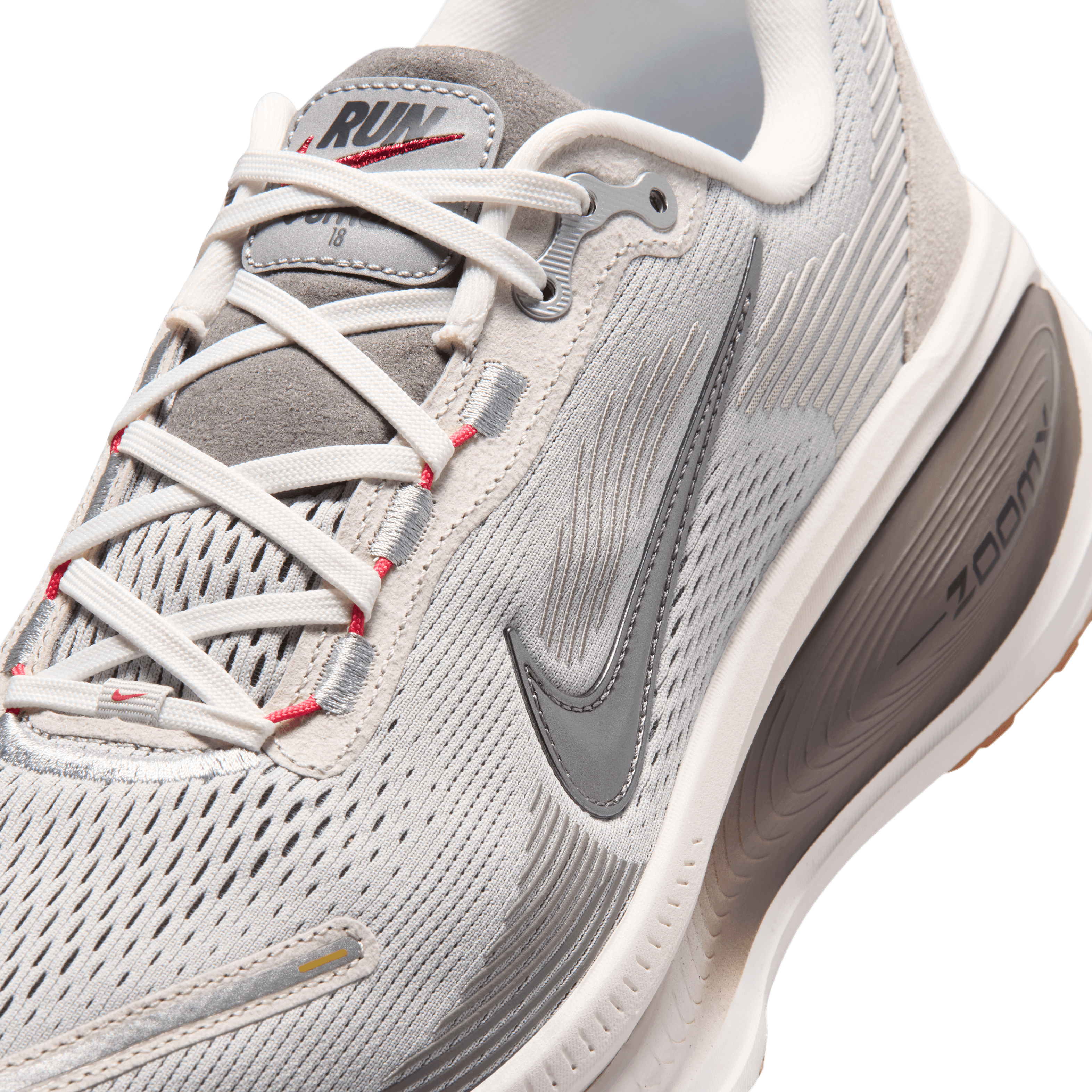 Nike Vomero 18 Now and Then Angle 6