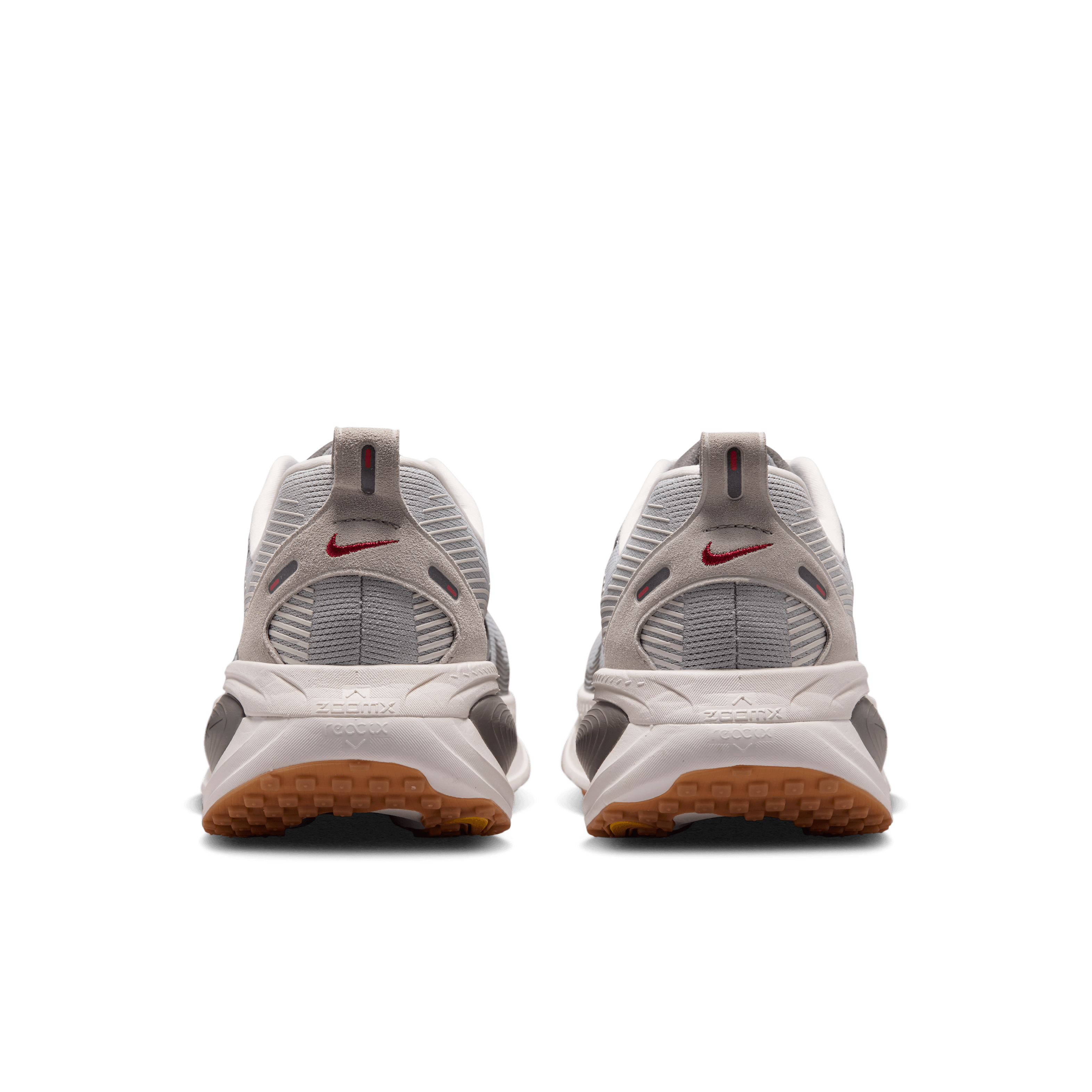 Nike Vomero 18 Now and Then Angle 5