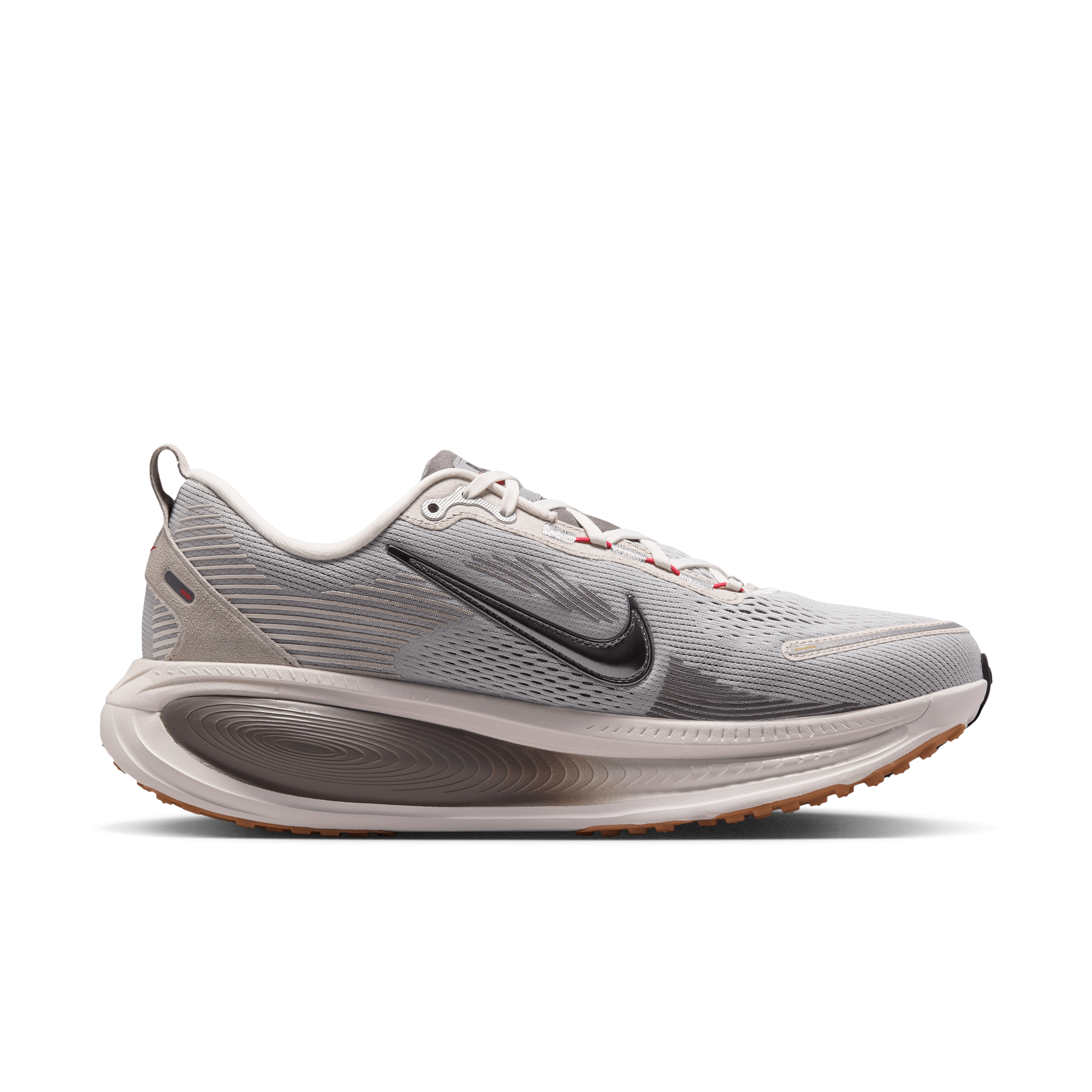 Nike Vomero 18 Now and Then Angle 2