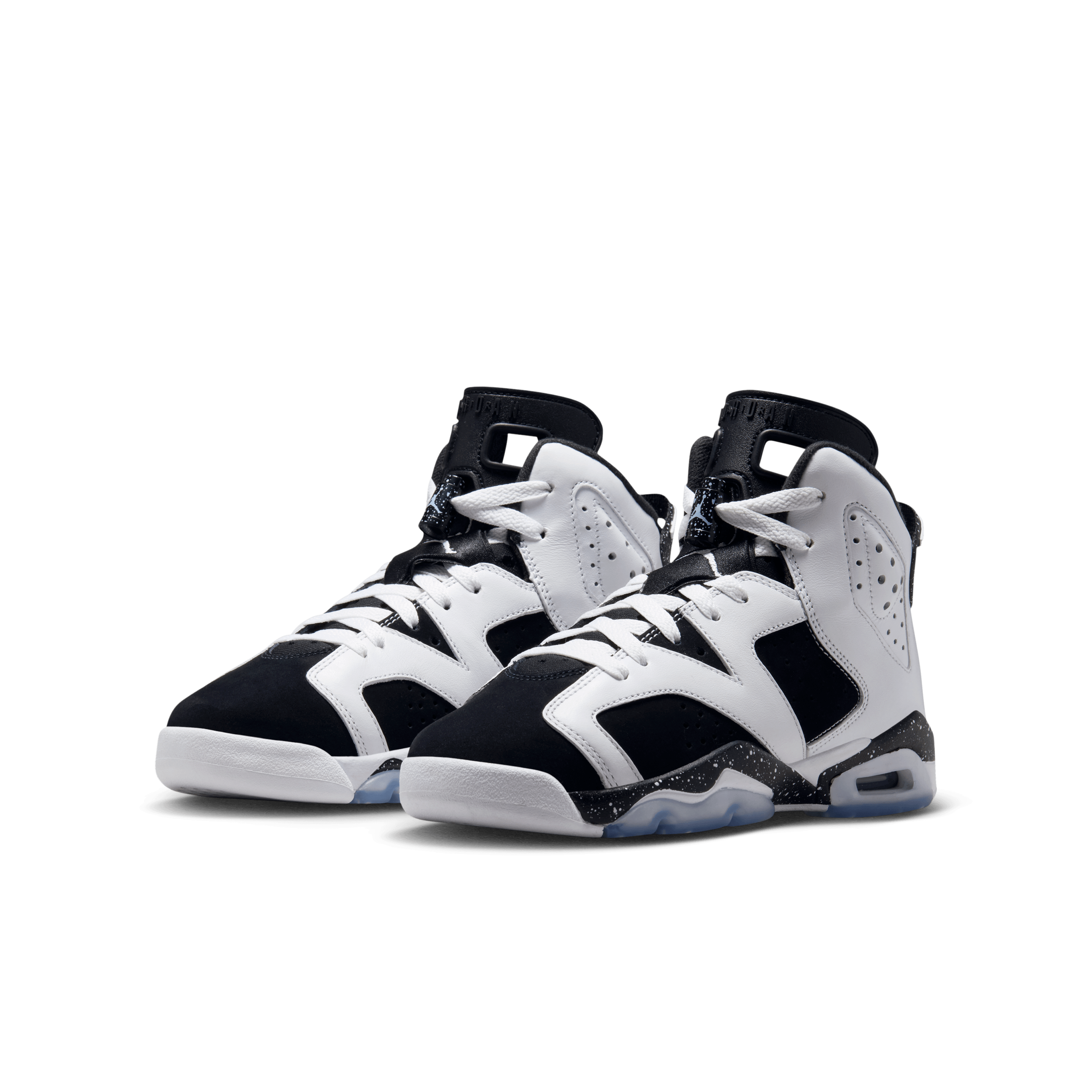 Air Jordan 6 Retro Oreo (2026) (GS) Angle 4