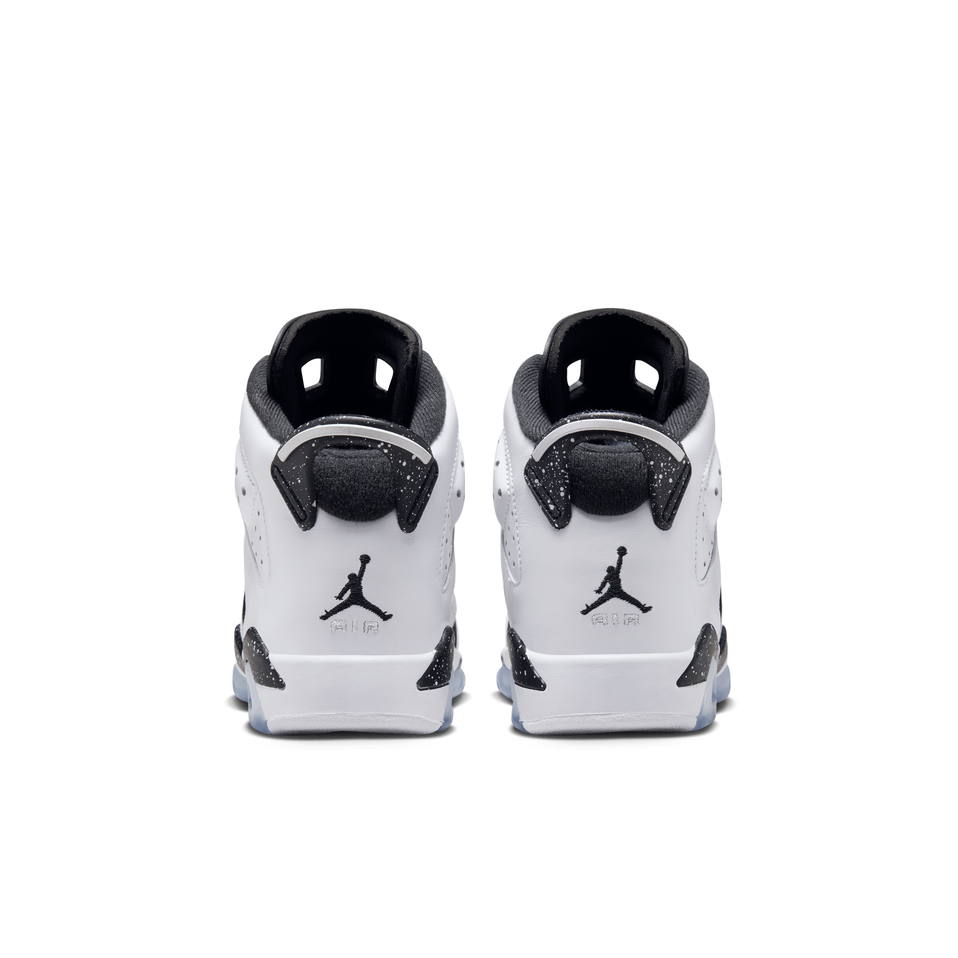 Air Jordan 6 Retro Oreo (2026) (GS) Angle 5