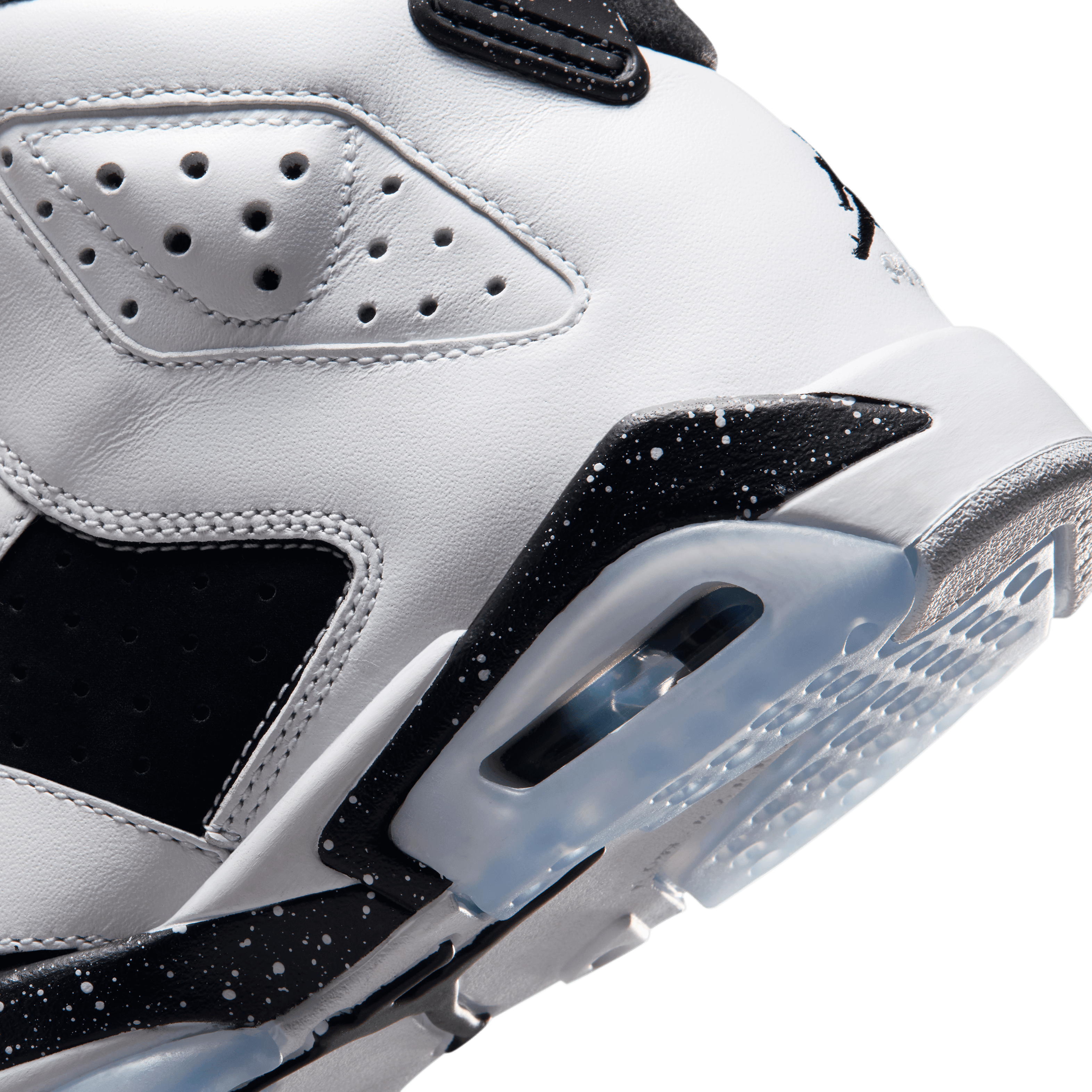 Air Jordan 6 Retro Oreo (2026) (GS) Angle 7